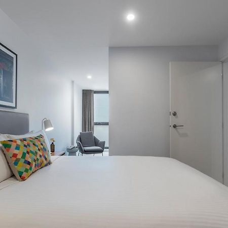 Oaks Melbourne Southbank Suites Exterior photo