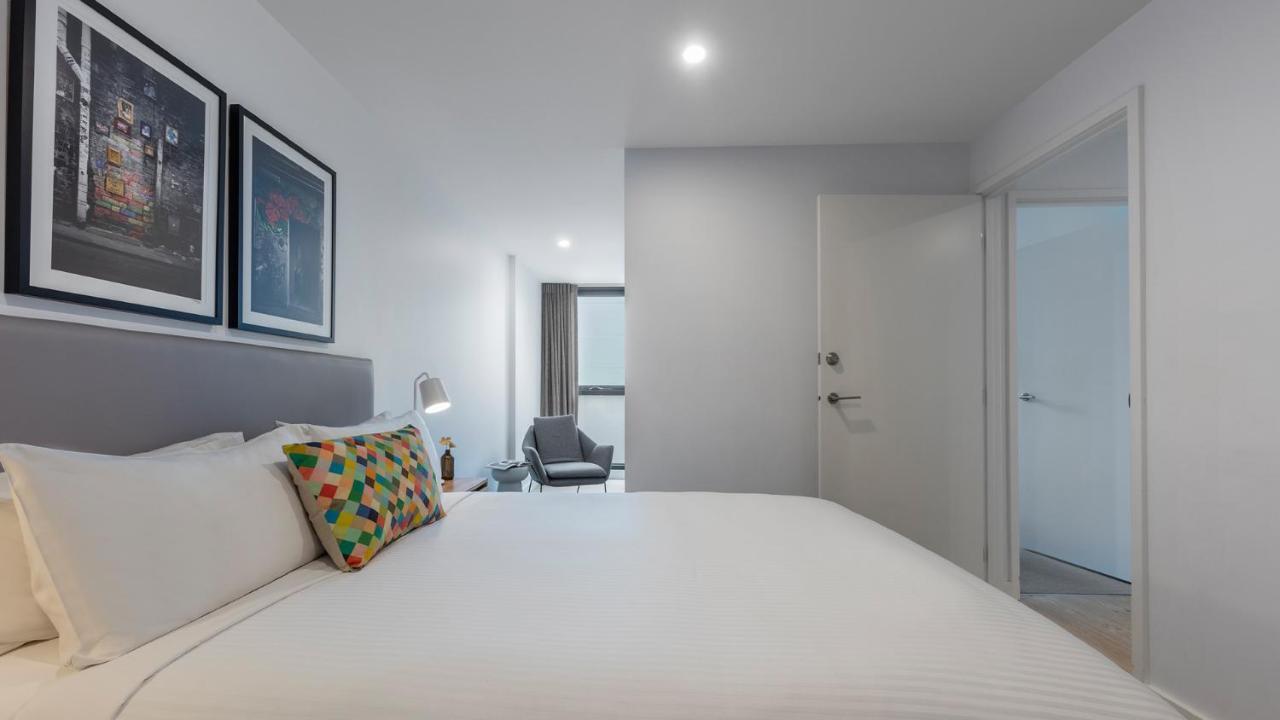 Oaks Melbourne Southbank Suites Exterior photo